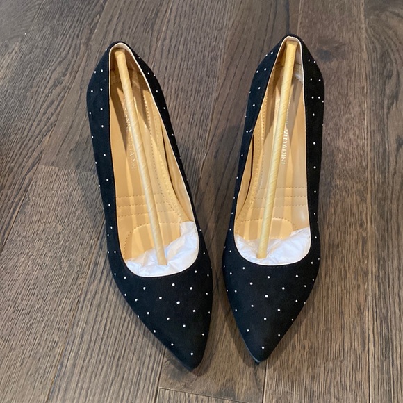 NIB Adrienne Vittadini Naji Studded Pump - Picture 2 of 14